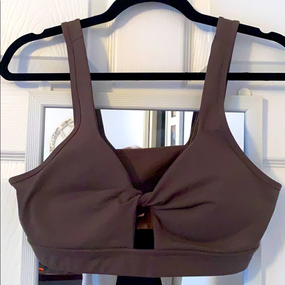 Sports bra